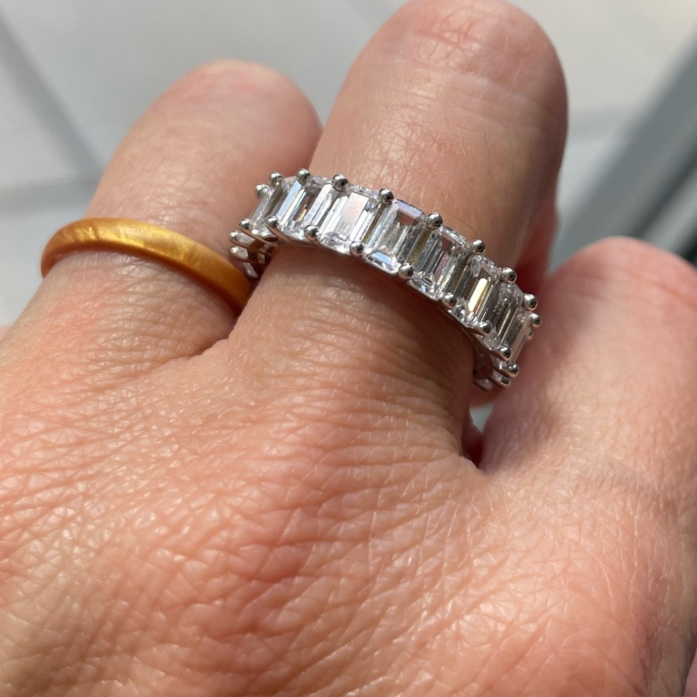 Gorgeous eternity band rings
